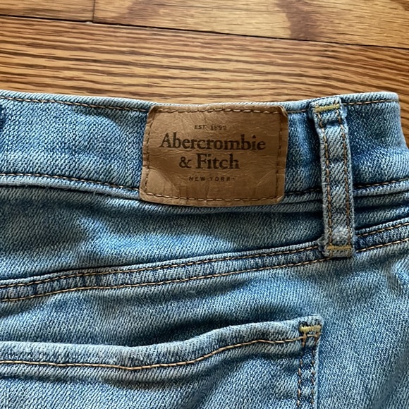 Denim shorts - Picture 3 of 4